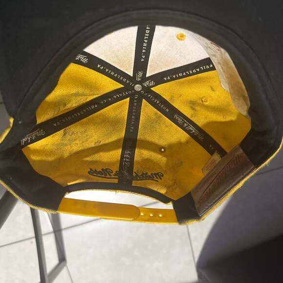 Los Angeles Lakers Snapback Hat, Yellow and Black NBA Cap - Picture 10 of 11